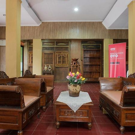 יוגיאקרטה Oyo 585 Hotel Perwita Sari מראה חיצוני תמונה