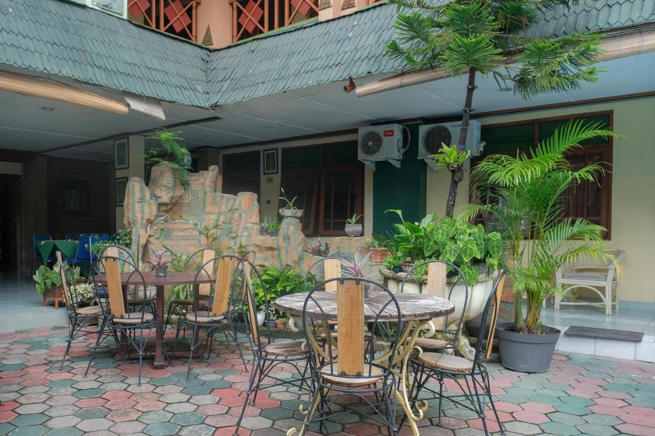 יוגיאקרטה Oyo 585 Hotel Perwita Sari מראה חיצוני תמונה