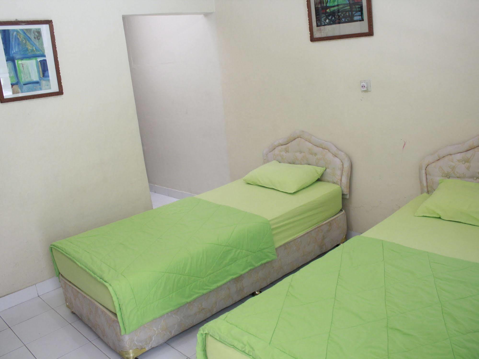 יוגיאקרטה Oyo 585 Hotel Perwita Sari מראה חיצוני תמונה