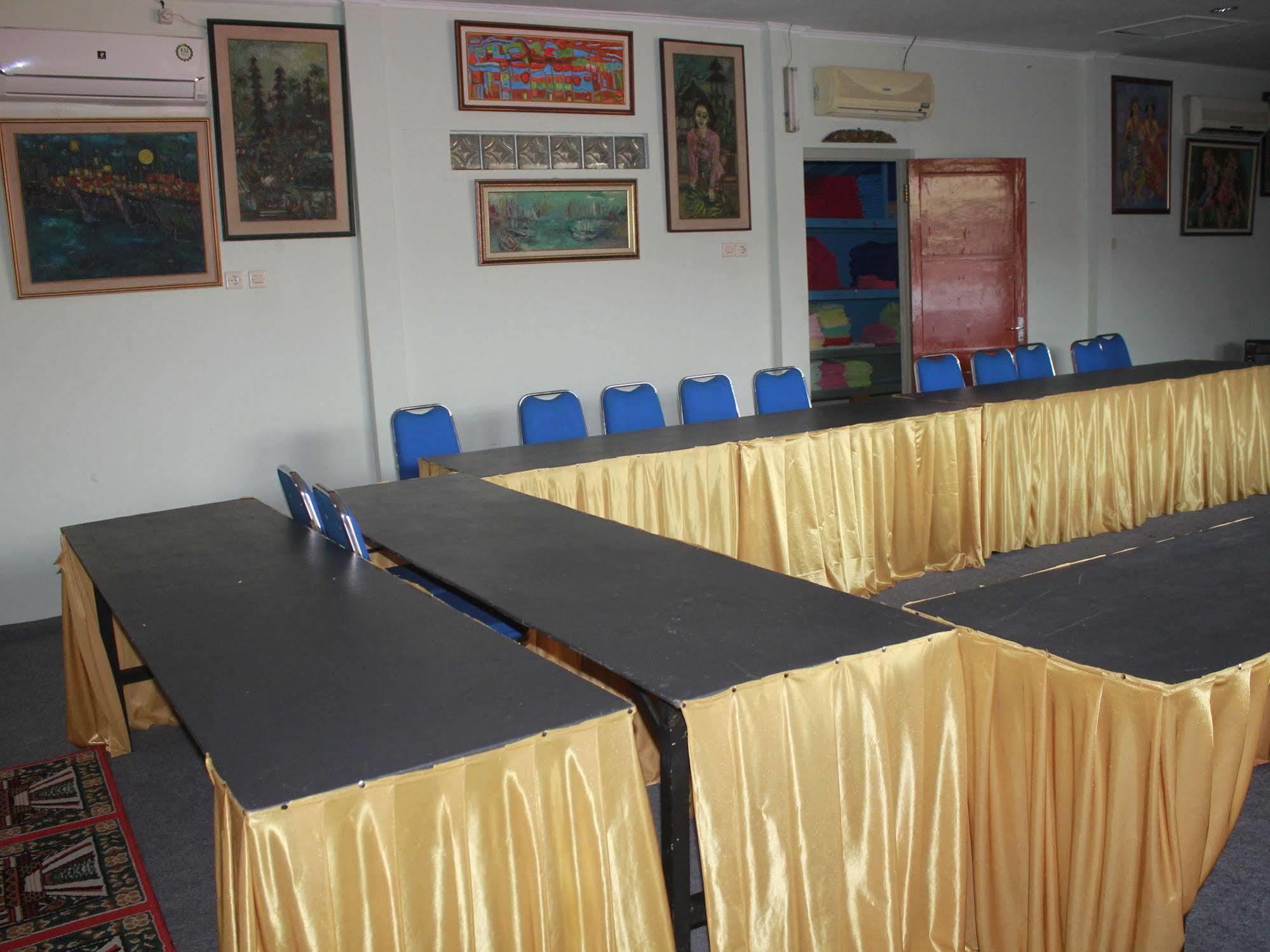 יוגיאקרטה Oyo 585 Hotel Perwita Sari מראה חיצוני תמונה
