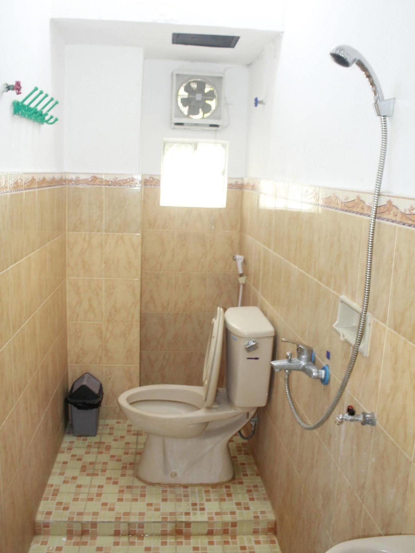 יוגיאקרטה Oyo 585 Hotel Perwita Sari מראה חיצוני תמונה