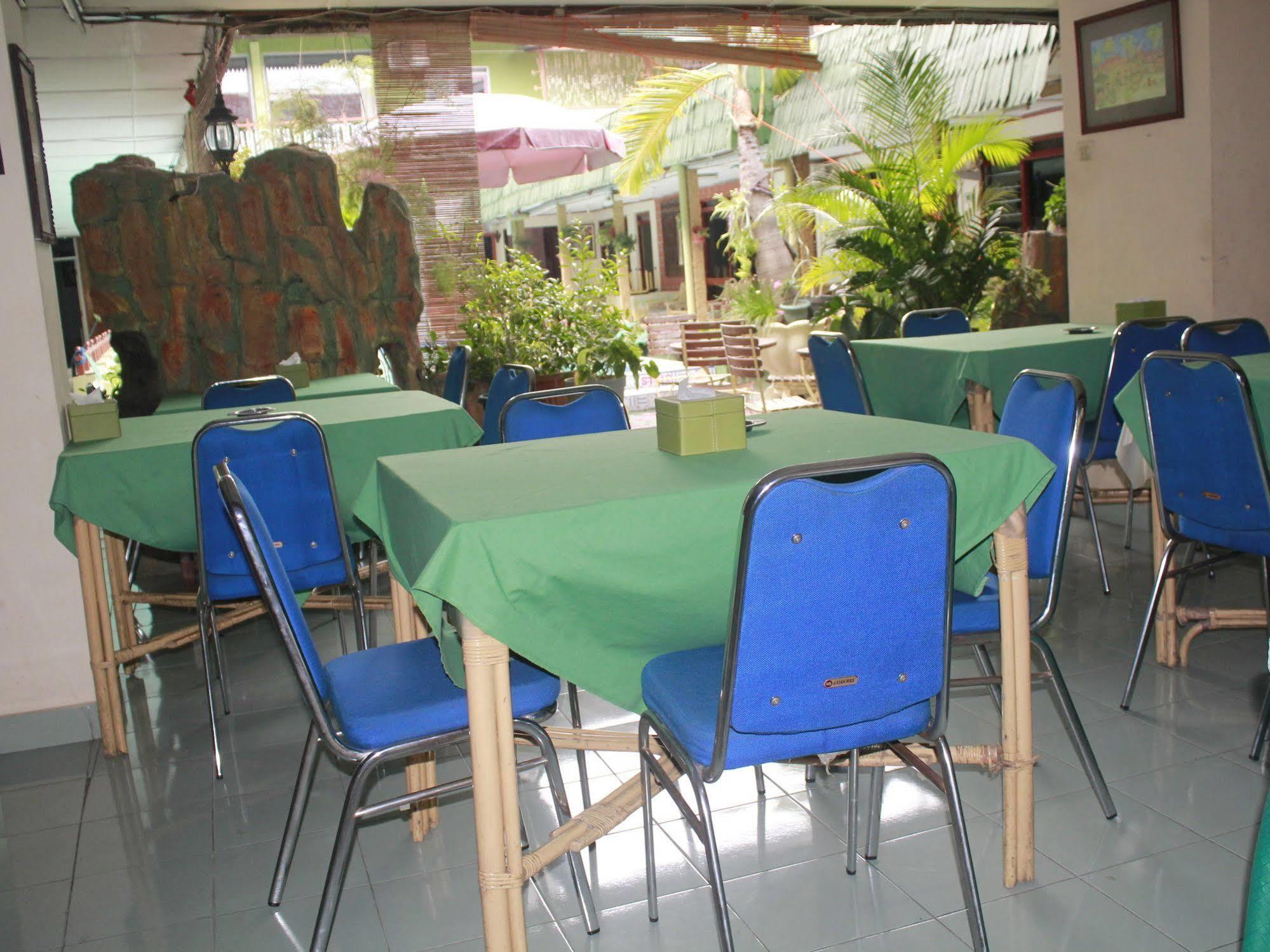 יוגיאקרטה Oyo 585 Hotel Perwita Sari מראה חיצוני תמונה