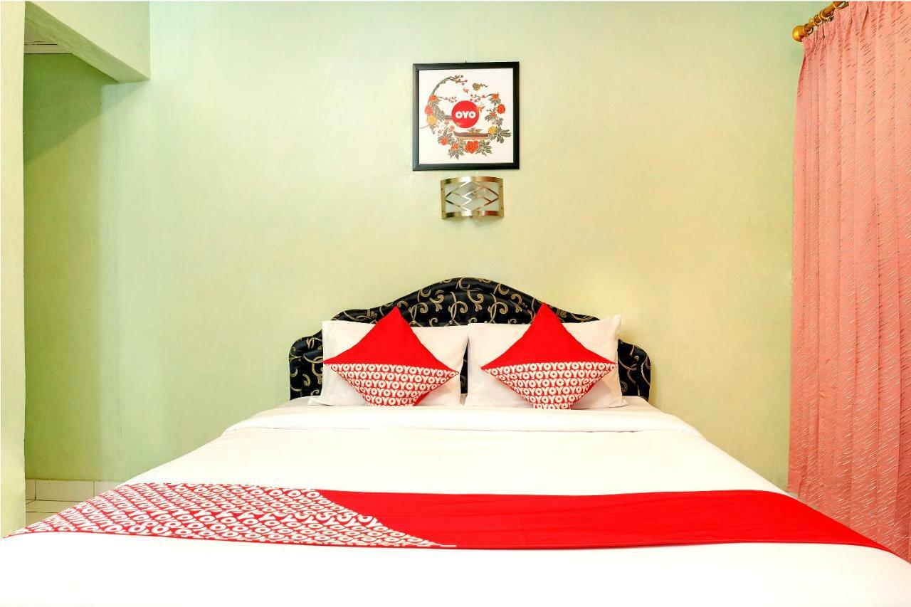 יוגיאקרטה Oyo 585 Hotel Perwita Sari מראה חיצוני תמונה