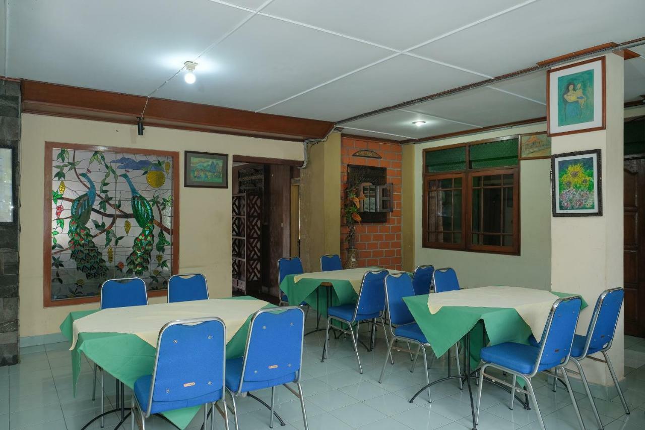 יוגיאקרטה Oyo 585 Hotel Perwita Sari מראה חיצוני תמונה